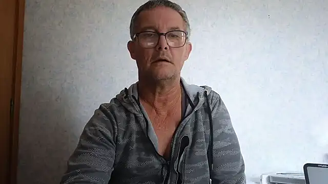 Snapshot of bigballnz chatting on March 3, 2025, 12:15 am bigballnz online show from March 3, 2025, 12:15 am