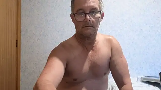 Snapshot of bigballnz chatting on March 3, 2025, 6:15 am bigballnz online show from March 3, 2025, 6:15 am
