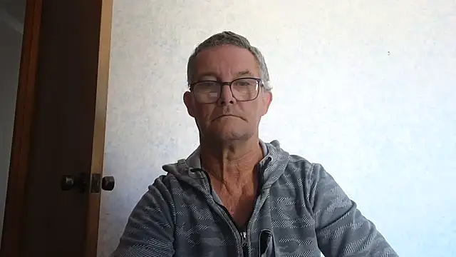Snapshot of bigballnz chatting on March 4, 2025, 8:27 pm bigballnz online show from March 4, 2025, 8:27 pm