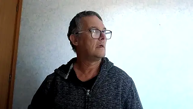 Snapshot of bigballnz chatting on March 12, 2025, 7:06 pm bigballnz online show from March 12, 2025, 7:06 pm