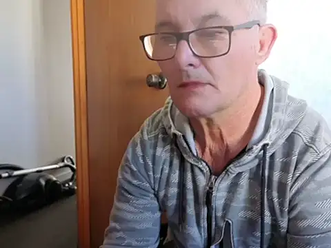 Snapshot of bigballnz chatting on September 18, 2025, 8:55 pm bigballnz online show from September 18, 2025, 8:55 pm