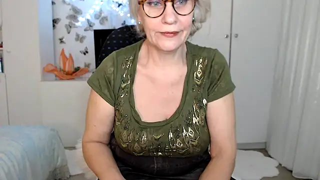 Ghertrude52 online show from February 21, 2025, 4:29 am