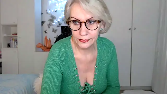 Ghertrude52 online show from February 23, 2025, 4:07 am