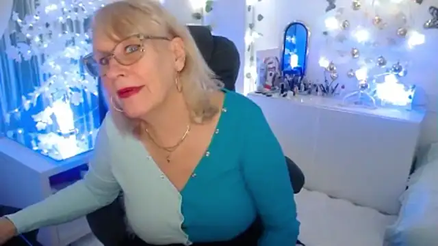 Ghertrude52 online show from January 7, 2026, 4:04 am