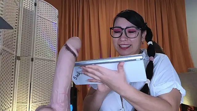 Foglove69 online show from November 13, 2025, 8:08 pm