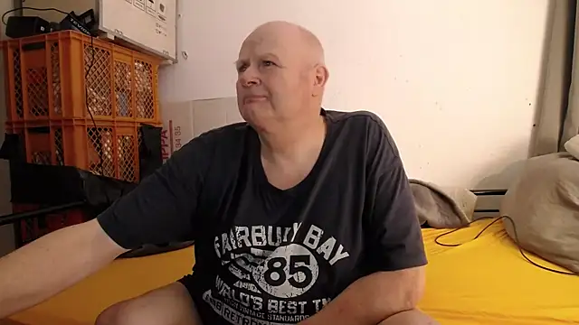 Snapshot of Vandrino chatting on February 17, 2026, 5:41 pm Vandrino online show from February 17, 2026, 5:41 pm