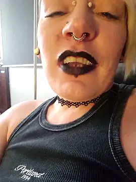 PinkTheHawk online show from September 18, 2025, 1:18 am