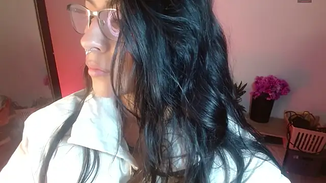 karlavittar online show from October 14, 2025, 2:18 pm