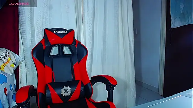 DanisaBrown online show from November 12, 2025, 2:28 pm