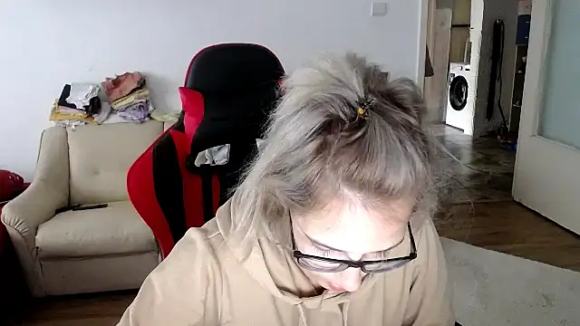 Snapshot of SexxyLety chatting on October 2, 2025, 8:54 am SexxyLety online show from October 2, 2025, 8:54 am