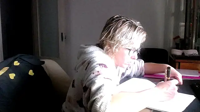 Snapshot of SexxyLety chatting on November 21, 2025, 9:02 pm SexxyLety online show from November 21, 2025, 9:02 pm