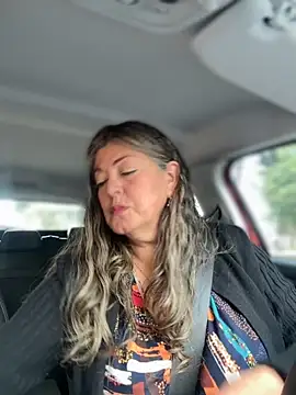 emma tour online show from October 30, 2025, 3:46 pm