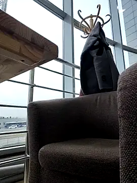 Snapshot of EvaXOAir chatting on October 28, 2025, 5:22 am EvaXOAir online show from October 28, 2025, 5:22 am