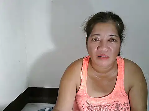 Snapshot of wethornypussy4u chatting on January 22, 2025, 7:46 am wethornypussy4u online show from January 22, 2025, 7:46 am