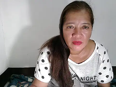Snapshot of wethornypussy4u chatting on January 27, 2025, 12:58 pm wethornypussy4u online show from January 27, 2025, 12:58 pm