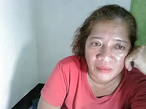 Snapshot of wethornypussy4u chatting on February 15, 2025, 1:27 pm wethornypussy4u online show from February 15, 2025, 1:27 pm
