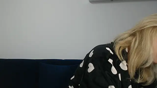 MysticCreature online show from November 3, 2025, 4:14 am