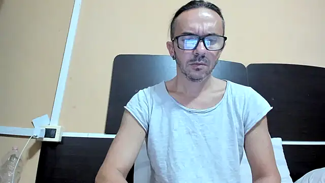 nb686 online show from September 21, 2025, 1:18 am