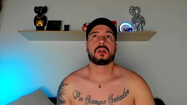 camilo restrepo21 online show from December 29, 2024, 12:41 am