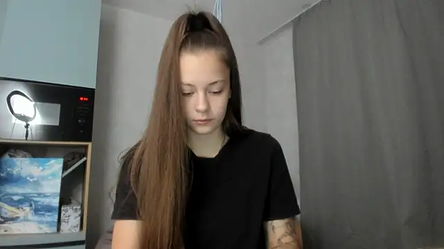 why again me online show from October 10, 2025, 3:44 pm