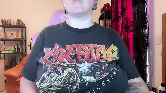 Snapshot of kisicaxx chatting on July 2, 2026, 9:15 am kisicaxx online show from July 2, 2026, 9:15 am