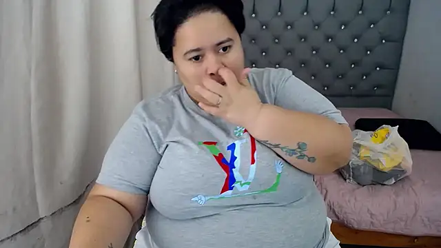 Snapshot of hotlesby4uxxx chatting on December 27, 2024, 1:50 pm hotlesby4uxxx online show from December 27, 2024, 1:50 pm