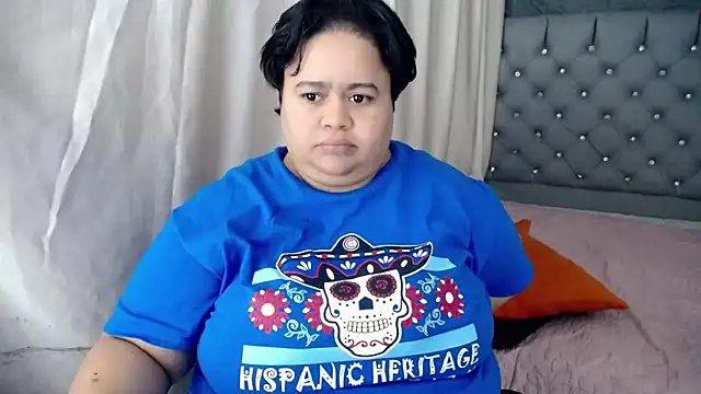 Snapshot of hotlesby4uxxx chatting on January 7, 2025, 11:14 pm hotlesby4uxxx online show from January 7, 2025, 11:14 pm