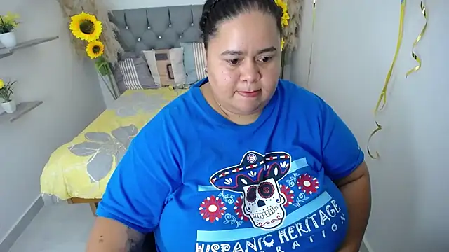 Snapshot of hotlesby4uxxx chatting on October 4, 2025, 11:08 am hotlesby4uxxx online show from October 4, 2025, 11:08 am