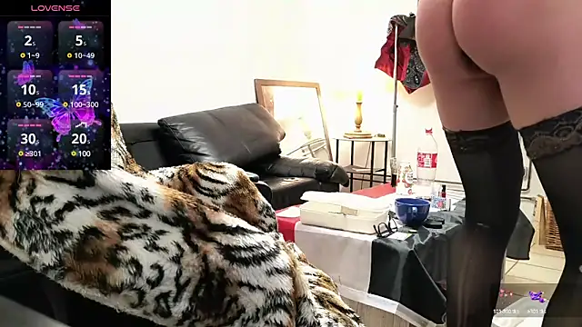 Snapshot of kimberjames84 chatting on February 6, 2025, 10:43 pm kimberjames84 online show from February 6, 2025, 10:43 pm