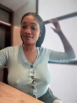   Nessa   online show from October 4, 2025, 11:19 am