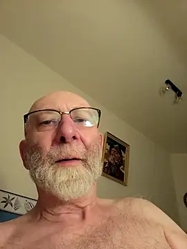 briochin online show from February 16, 2026, 9:33 pm