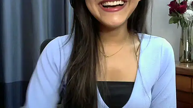 Snapshot of selen_5 chatting on December 9, 2024, 6:46 pm selen 5 online show from December 9, 2024, 6:46 pm