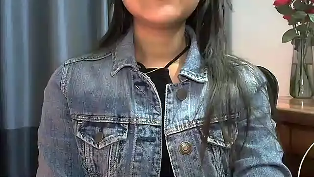 Snapshot of selen_5 chatting on January 15, 2025, 6:51 pm selen 5 online show from January 15, 2025, 6:51 pm