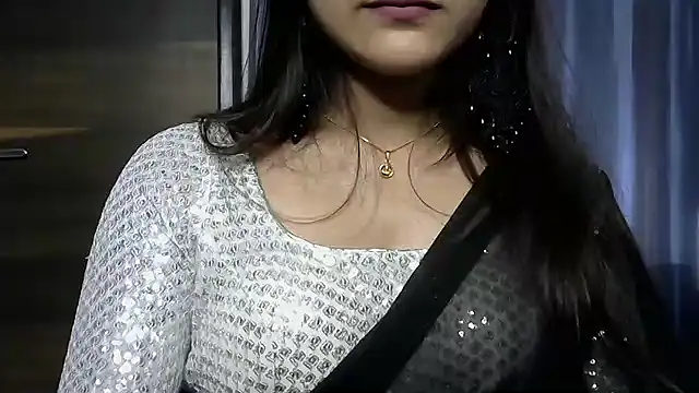 Snapshot of selen_5 chatting on September 19, 2025, 6:30 pm selen 5 online show from September 19, 2025, 6:30 pm