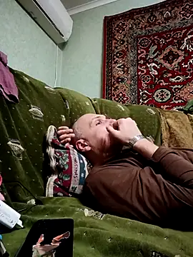 Sam Colt online show from December 19, 2025, 2:02 pm