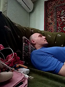 Sam Colt online show from April 18, 2026, 9:35 am