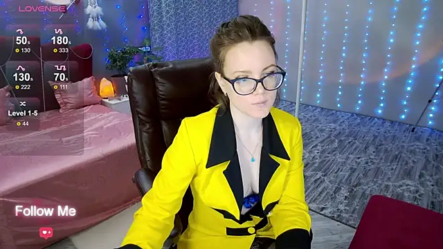 Snapshot of AngelaWhiti chatting on January 8, 2025, 3:17 pm AngelaWhiti online show from January 8, 2025, 3:17 pm