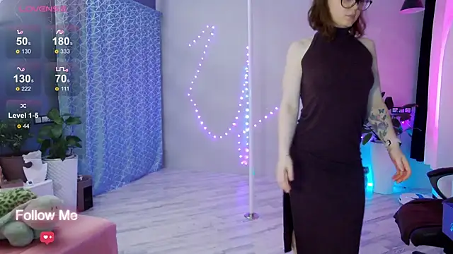 Snapshot of AngelaWhiti chatting on March 12, 2025, 3:29 pm AngelaWhiti online show from March 12, 2025, 3:29 pm