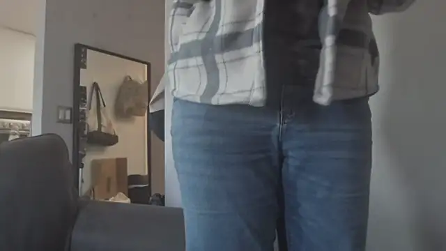 MissMera online show from December 4, 2024, 6:39 pm