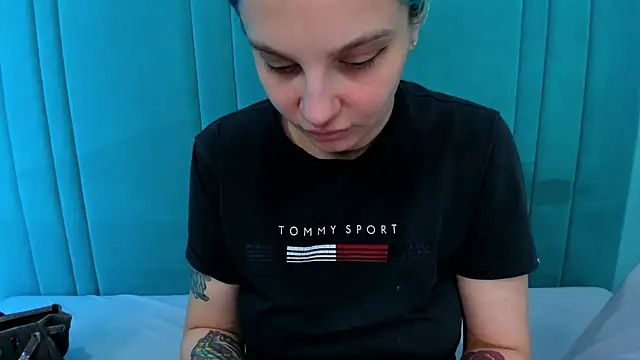 JuliaBusty online show from January 9, 2026, 4:59 am