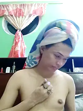 QueenSoreal online show from October 22, 2025, 4:07 pm