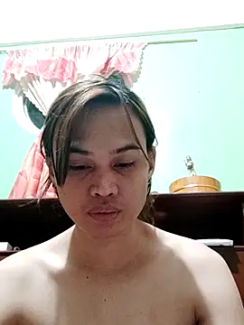 QueenSoreal online show from November 15, 2025, 3:30 pm