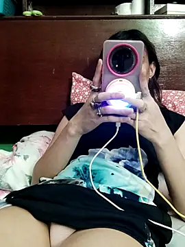 Snapshot of QueenSoreal chatting on March 12, 2026, 2:56 pm QueenSoreal online show from March 12, 2026, 2:56 pm