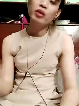 Snapshot of QueenSoreal chatting on March 29, 2026, 1:55 pm QueenSoreal online show from March 29, 2026, 1:55 pm