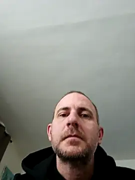 verylargecock online show from February 8, 2026, 1:03 pm