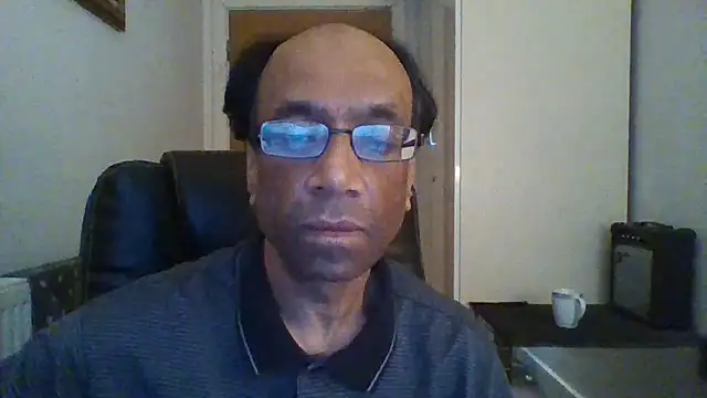 rauncher1 online show from February 13, 2025, 11:39 am