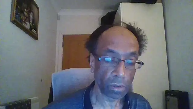 rauncher1 online show from November 14, 2025, 9:19 am