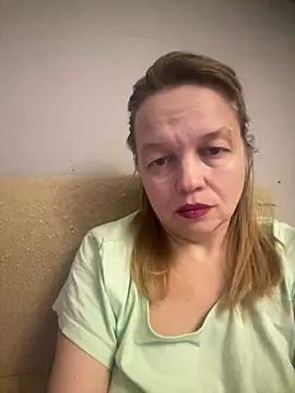 Susanel online show from January 4, 2025, 6:09 pm