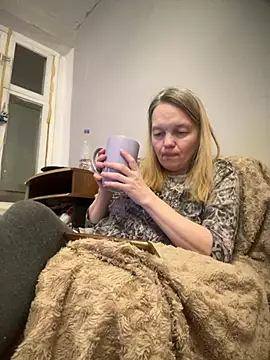 Susanel online show from January 5, 2025, 3:13 pm