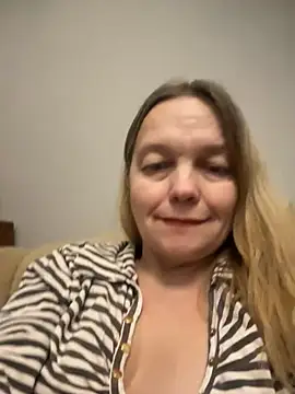 Susanel online show from January 7, 2025, 4:37 pm